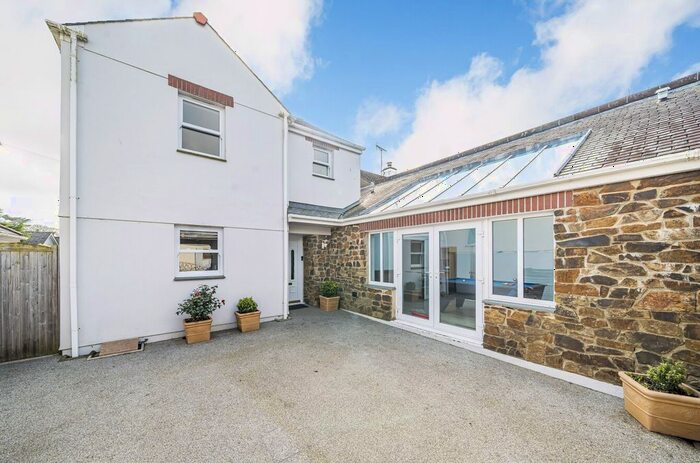 4 Bedroom Semi-Detached House For Sale In Holywell Road, Playing Place, Truro, Cornwall, TR3