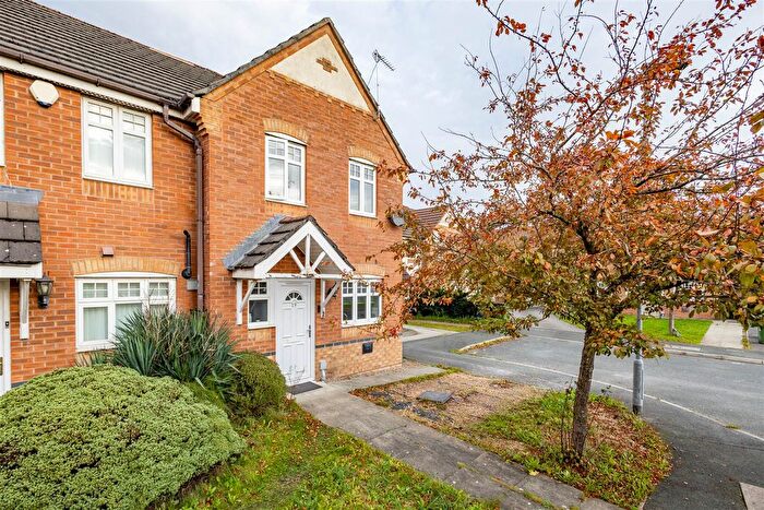 3 Bedroom End Terrace House For Sale In Wyredale Close, Platt Bridge, Wigan, WN2