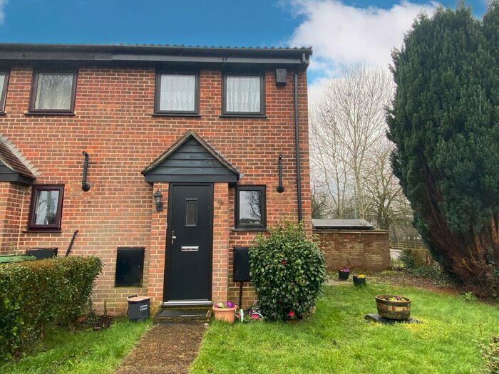 2 Bedroom House To Rent In Speedwell Close, Weavering, Maidstone, ME14