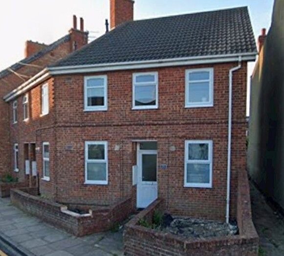1 Bedroom Flat To Rent In Humber Street, Cleethorpes, DN35
