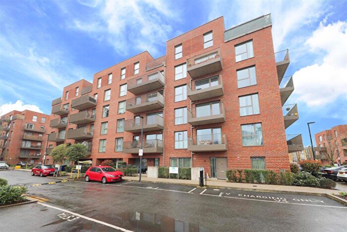2 Bedroom Apartment To Rent In Chrome Apartment, Harrow, HA1