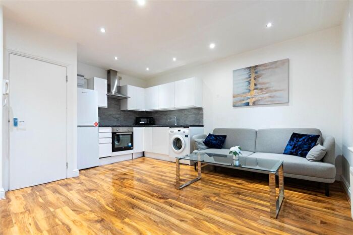 1 Bedroom Flat To Rent In Edgware Road, Little Venice, W2