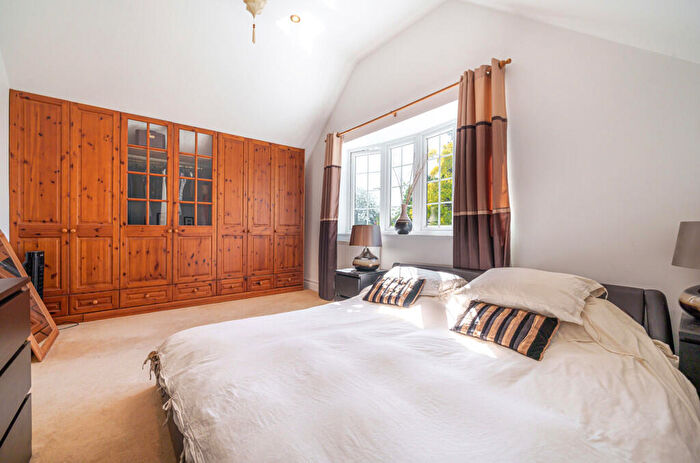 5 Bedroom Detached House For Sale In Denmark Avenue, Woodley, Reading, RG5