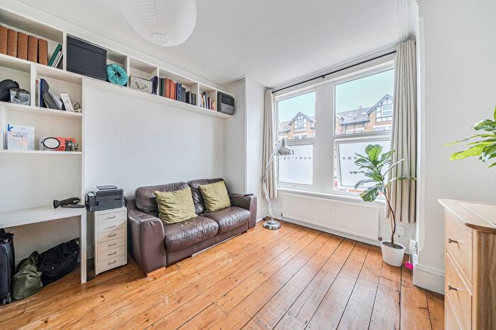 1 Bedroom Flat For Sale In Haven Lane, London, W5