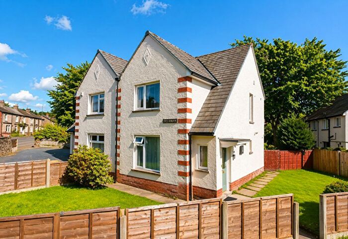 2 Bedroom End Terrace House For Sale In Tintern Avenue, Bolton, BL2