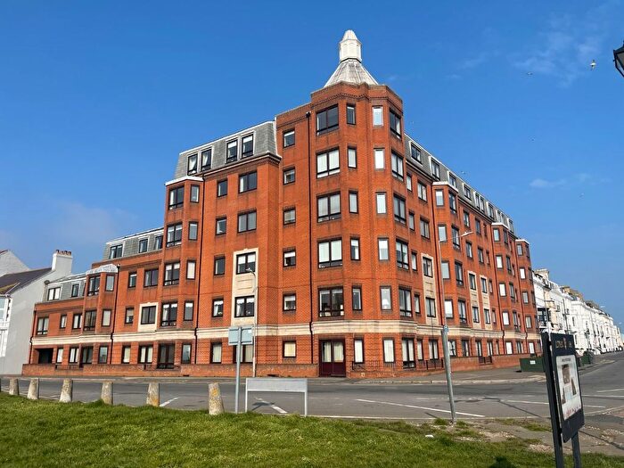 2 Bedroom Flat To Rent In The Queens, Ranelagh Rd, Deal, CT14