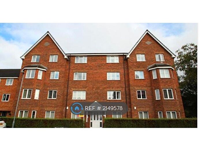 2 Bedroom Flat To Rent In Cromwell Mount, Pontefract, WF8