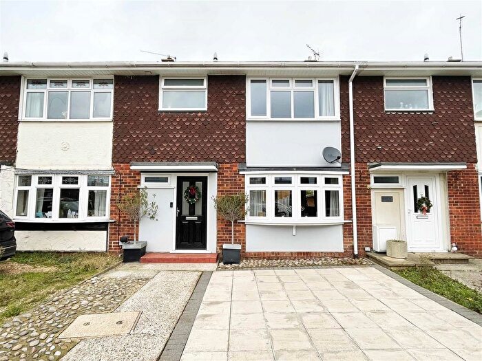 3 Bedroom Terraced House For Sale In Meon Close, Springfield, Chelmsford, CM1