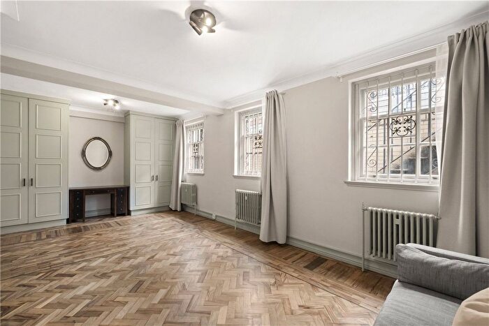 2 Bedroom Flat For Sale In Wimpole Street, London, W1G