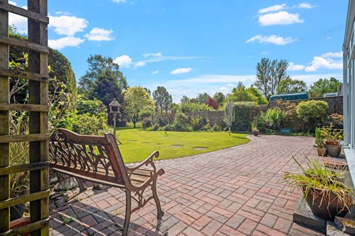 4 Bedroom Detached House For Sale In Melcombe Bingham, Dorset, DT2
