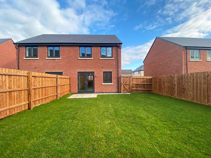3 Bedroom Property To Rent In Canons Close, Corby, NN17