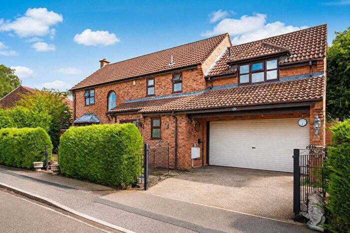 4 Bedroom Detached House For Sale In Manor Garth, Wigginton, York, YO32
