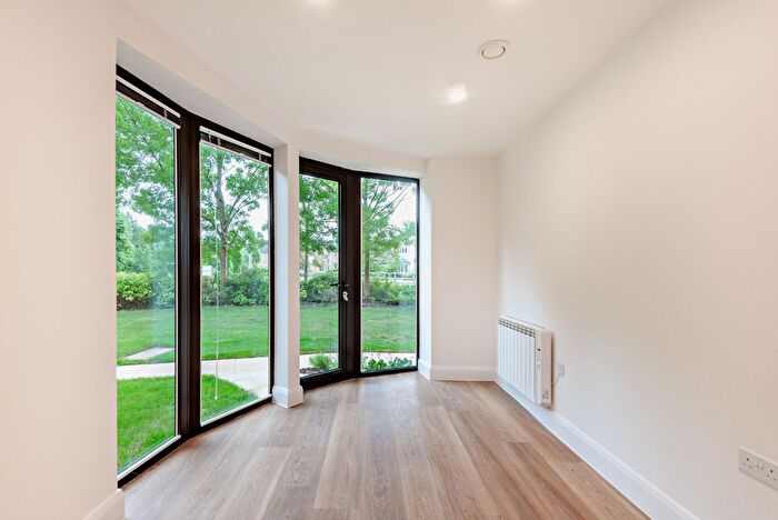 1 Bedroom Flat To Rent In Pagasus Way, Haddenham, HP17