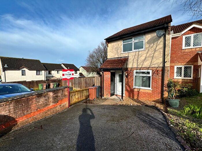 2 Bedroom End Of Terrace House To Rent In Plymouth, Devon, PL7