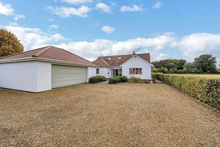 4 Bedroom Chalet For Sale In Shropham, Attleborough, NR17