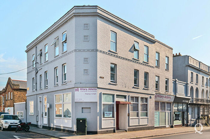 2 Bedroom Penthouse To Rent In New Street, Herne Bay, Kent, CT6