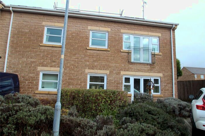 2 Bedroom Flat To Rent In Wentworth Mews, Ackworth, Pontefract, West Yorkshire, WF7