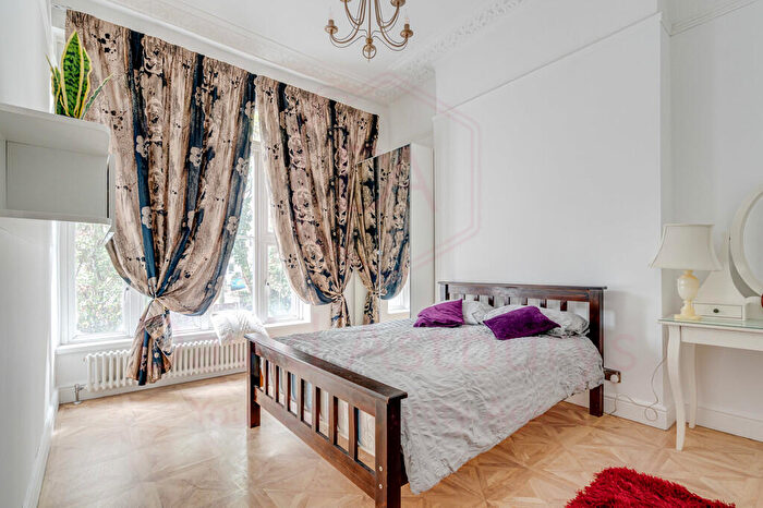 2 Bedroom Apartment To Rent In Langtry Road, St Johns Wood, London, NW8