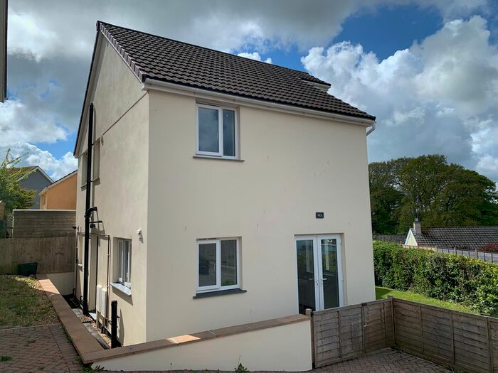 4 Bedroom Detached House To Rent In Midway Drive, Truro, TR1