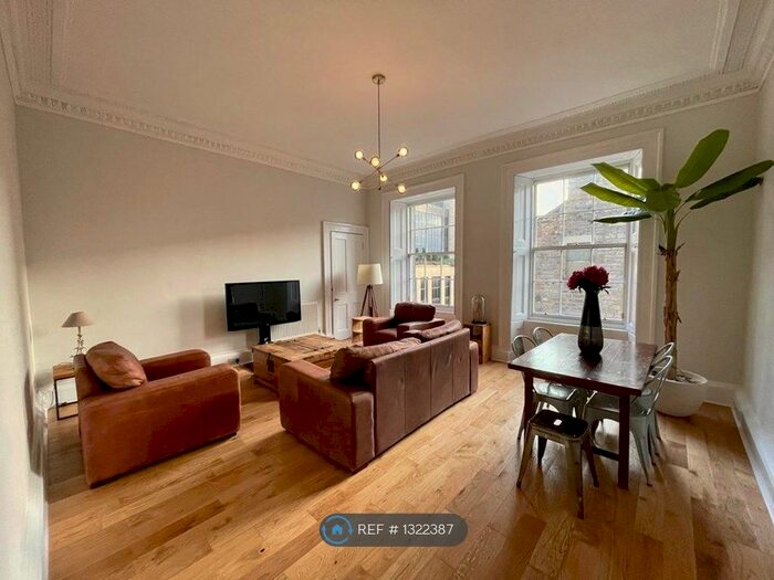 3 Bedroom Flat To Rent In Rutland Square, Edinburgh EH1