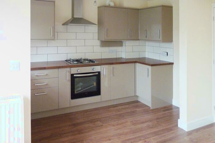 3 Bedroom Semi-Detached House To Rent In Harrowby Lane, Grantham, Lincolnshire, NG31