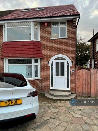 4 Bedroom Semi-Detached House To Rent In Broomgrove Gardens, Edgware, HA8