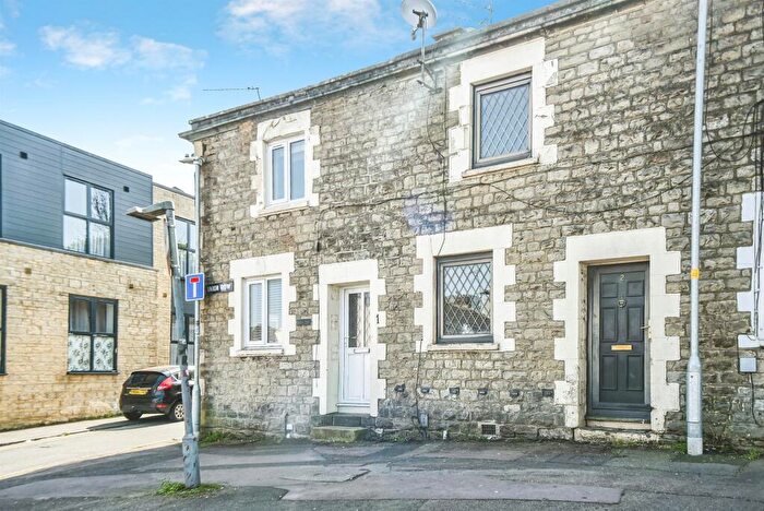 2 Bedroom Terraced House For Sale In Union Row, Swindon, SN1