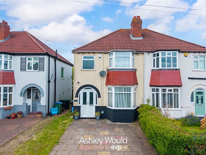 3 Bedroom Semi-Detached House For Sale In Perry Hill Road, Oldbury, B68