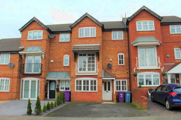4 Bedroom Town House To Rent In Lockfields View City Centre, L3