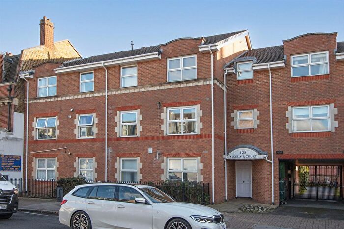 1 Bedroom Flat To Rent In Kingston Road, Wimbledon, SW19