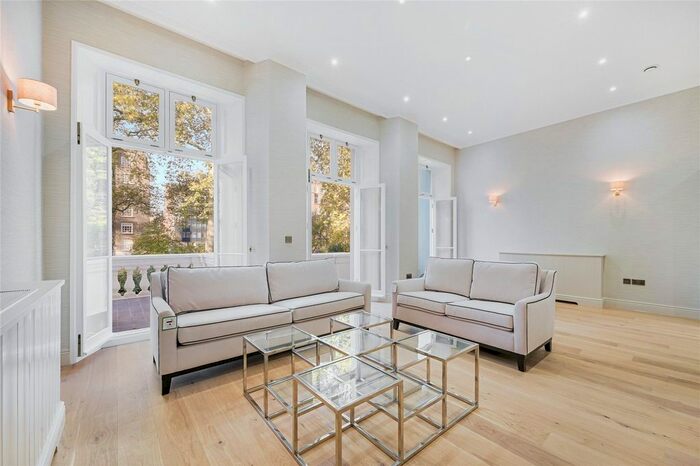 2 Bedroom Flat To Rent In Lowndes Square, Knightsbridge, SW1X