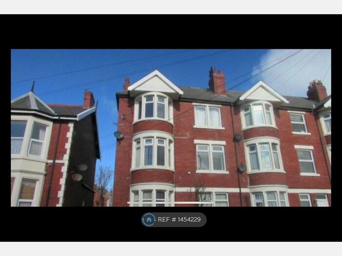 2 Bedroom Flat To Rent In Burlington Road, Blackpool, FY4