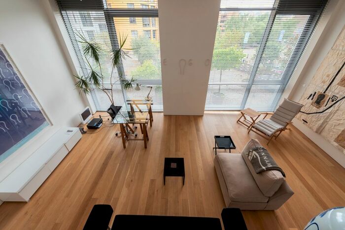 Town House To Rent In Hopton Street, London, SE1