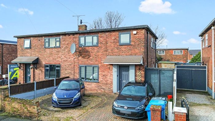 3 Bedroom Semi-Detached House For Sale In Hunter Avenue, Warrington, WA2