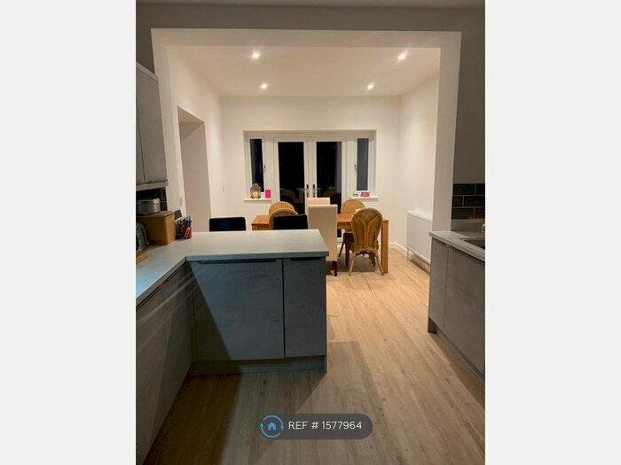 1 Bedroom Flat To Rent In Wild Oak Lane, Taunton, TA3