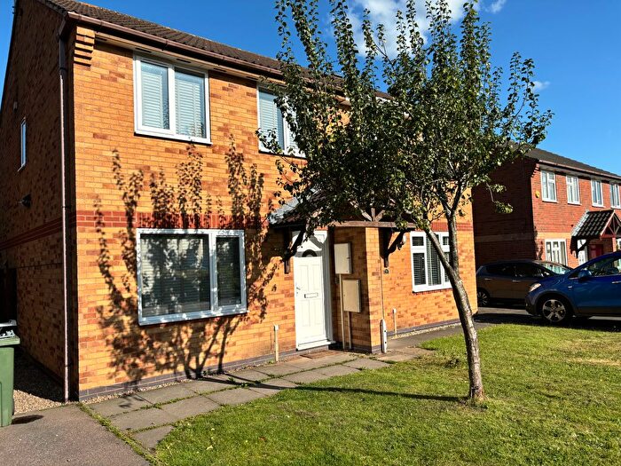 3 Bedroom Semi-Detached House To Rent In Oakwood Close, Leicester Forest East, Leicester, LE3