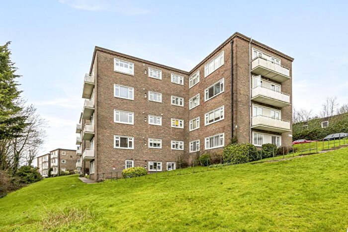 3 Bedroom Flat For Sale In Dyke Road Avenue, Hove, BN3