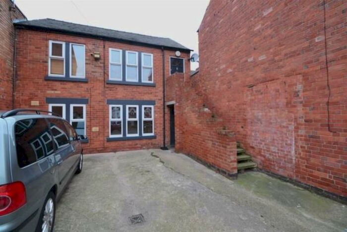 2 Bedroom Apartment To Rent In Exeter Road, Forest Fields, Nottingham, NG7