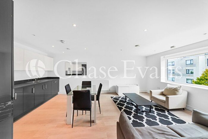 2 Bedroom Flat To Rent In Town Lane, Staines-Upon-Thames, Greater London, TW19