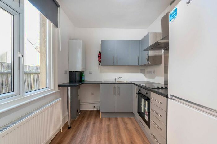 2 Bedroom Flat To Rent In Alric Avenue, Harlesden, London, NW10