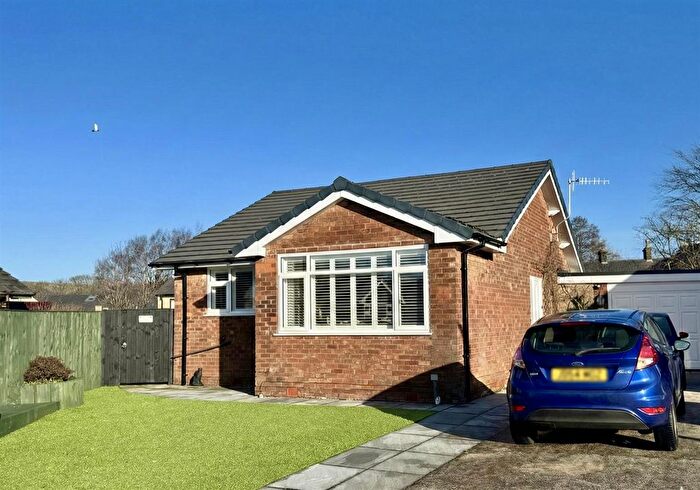 2 Bedroom Bungalow For Sale In Barleycroft, Hadfield, Glossop, SK13