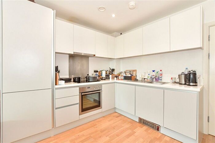 Studio For Sale In Chart Way, Horsham, West Sussex, RH12