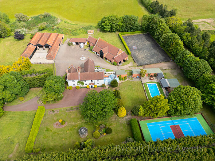 5 Bedroom Detached House For Sale In Lowestoft Road, Hopton On Sea, NR31