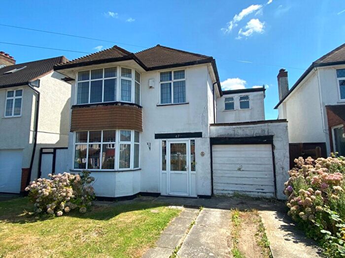 4 Bedroom Detached House For Sale In The Ridge, Orpington, BR6