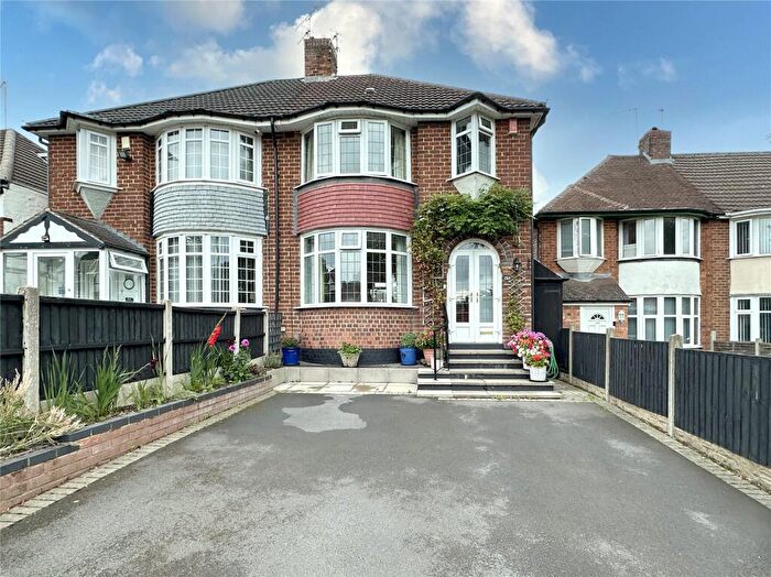 3 Bedroom Semi-Detached House For Sale In Barrows Lane, Yardley, Birmingham, B26