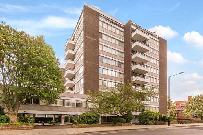4 Bedroom Flat For Sale In London House, - Avenue Road, NW8