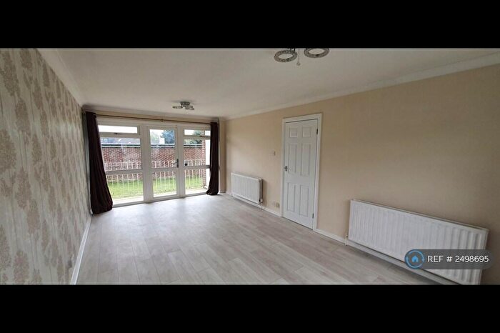 2 Bedroom Flat To Rent In Burnham, Slough, SL1