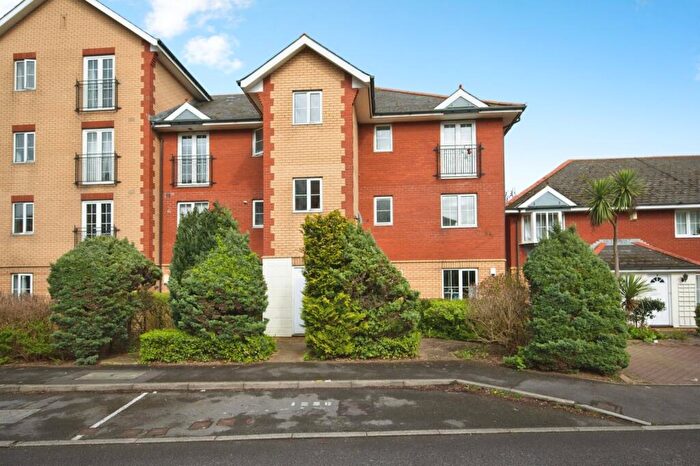 2 Bedroom Flat For Sale In Seager Drive, Cardiff, CF11