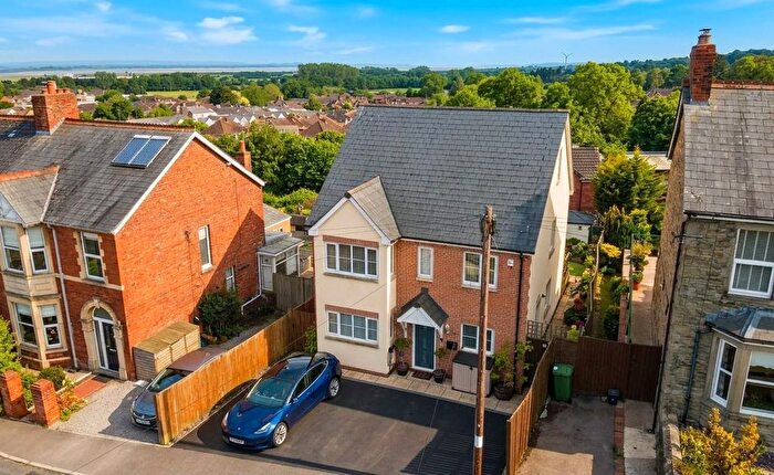 4 Bedroom Detached House For Sale In Grove Road, Lydney, GL15