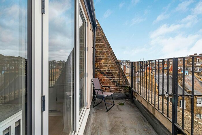 1 Bedroom Flat To Rent In Caledonian Road, London, N1